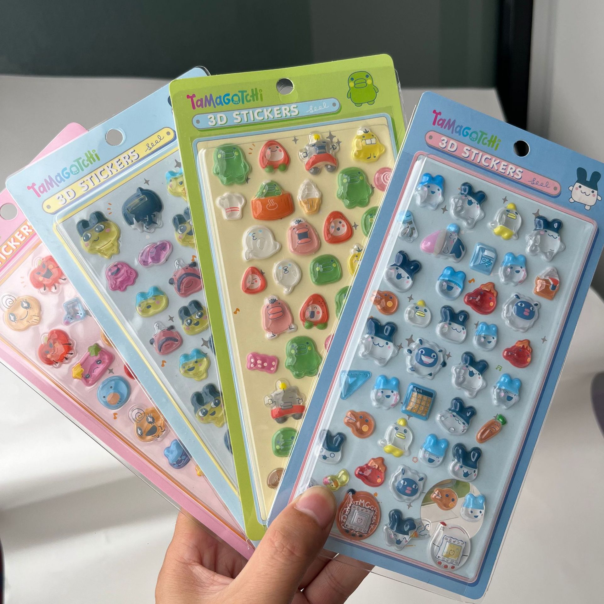 Niedliche Tamagotchi 3D Puffy  – Laptop Accessories Gifts Bewertung und Preis