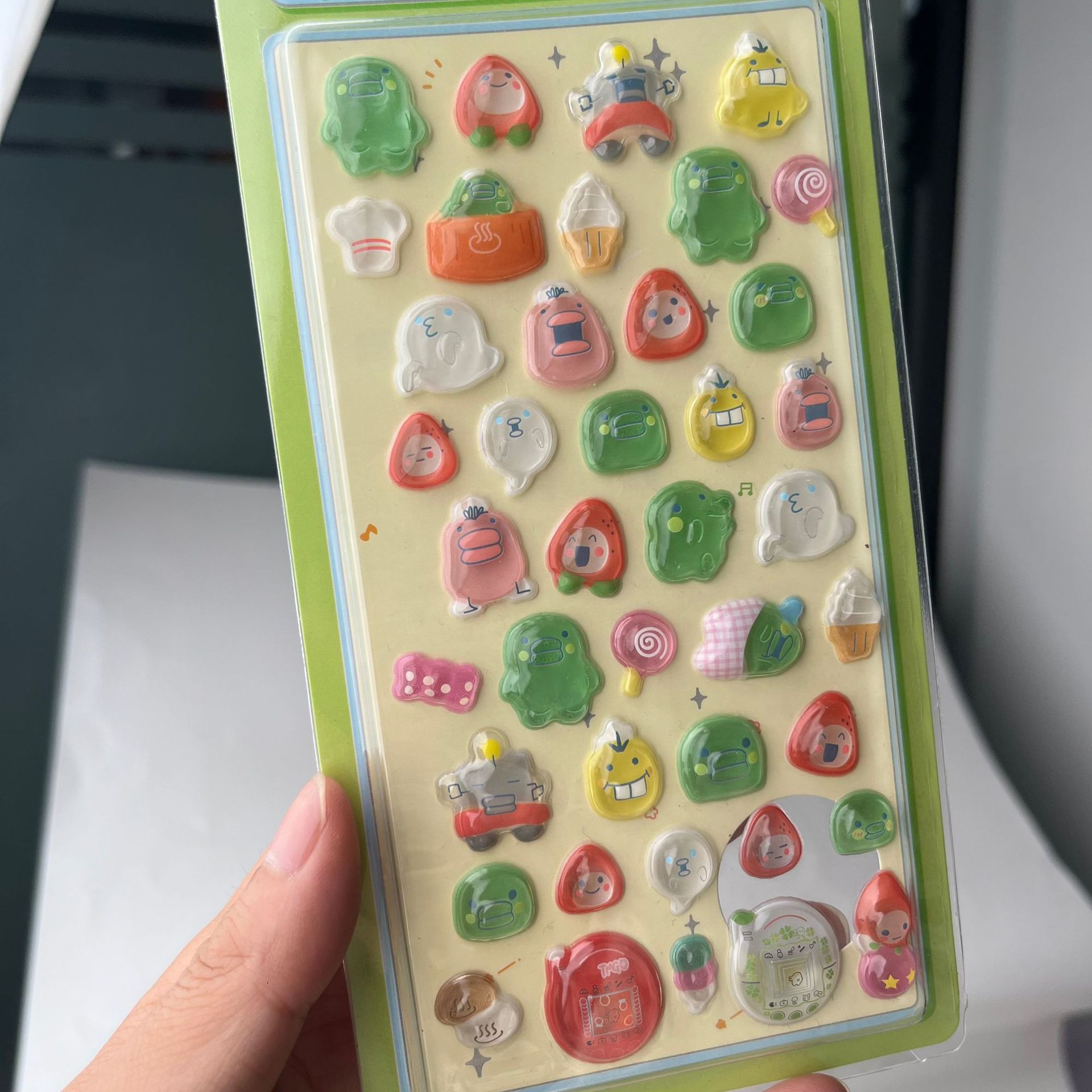Niedliche Tamagotchi 3D Puffy  – Laptop Accessories Gifts Bewertung und Preis